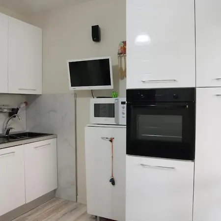 Incantevole Location Fronte Apartment Sirmione